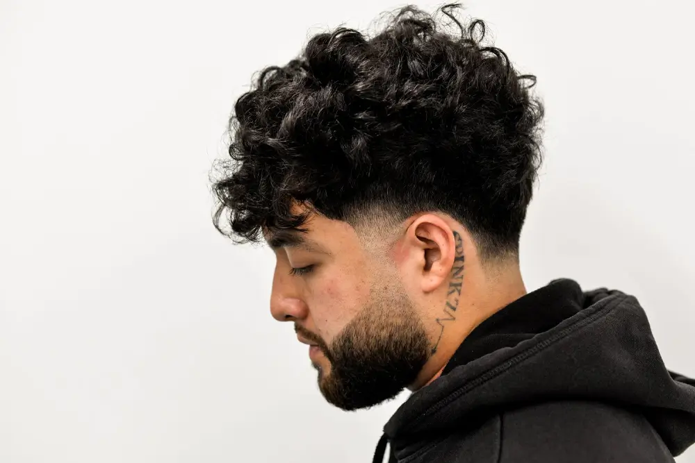 Haircut Styles for Men with Wavy Hair